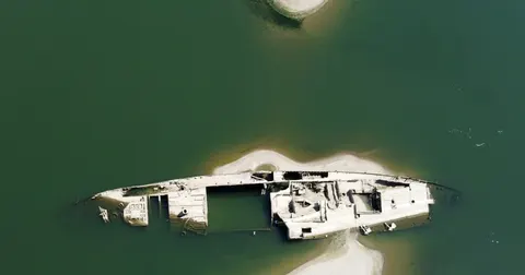 Дунай обмілів: із води з’явилися нацистські кораблі з боєприпасами