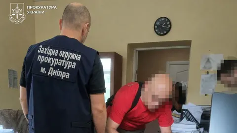 Підробляла табелі: екскерівницю установи з Дніпра судитимуть за фіктивних праців