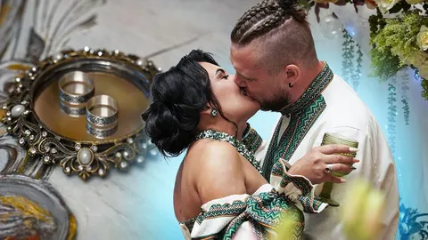 У Миколаєві на День міста одружилися чотири пари