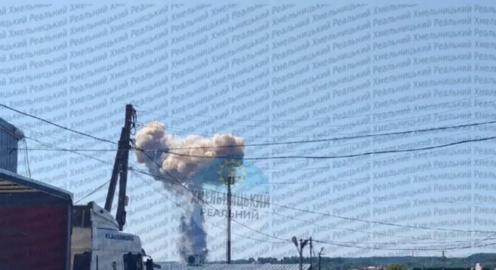 У Хмельницькому пролунали вибухи: що відомо наразі