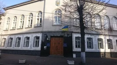 Газ в обличчя поліцейським: рівненський суд взяв під варту 19-річного юнака