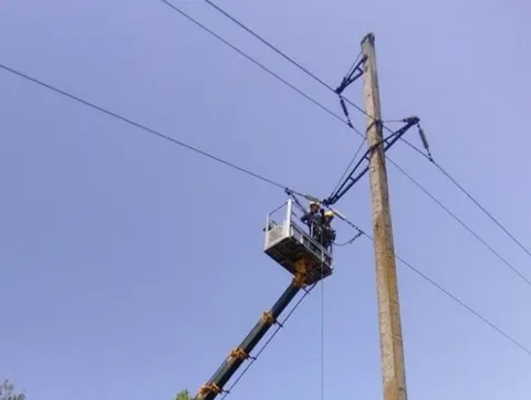 Росіяни вдарили по енергетиці Донеччини: є нові знеструмлення