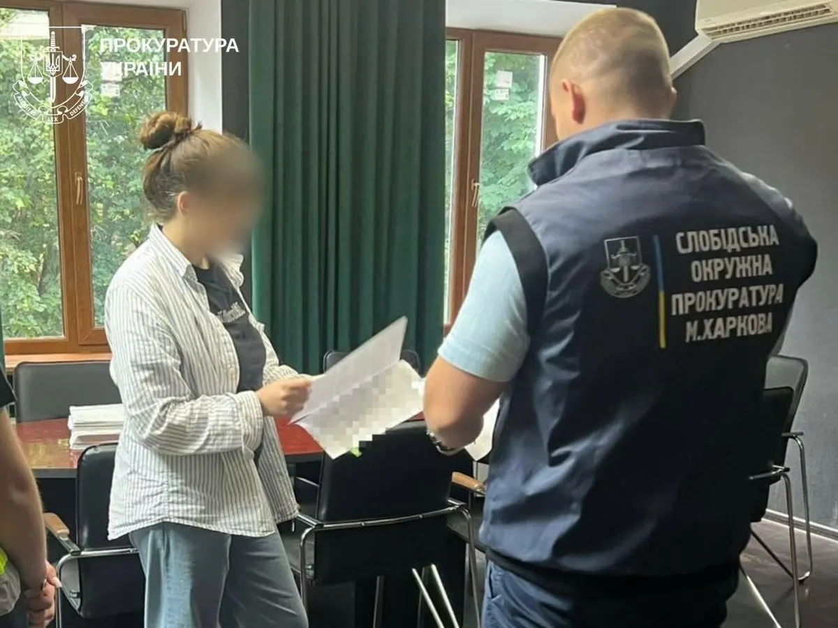 Мати била немовля: переломи черепа, ребер і ноги — справу скерували до суду Харкова