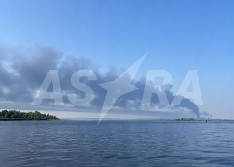 У Росії горить Сизранський НПЗ після атаки дронів