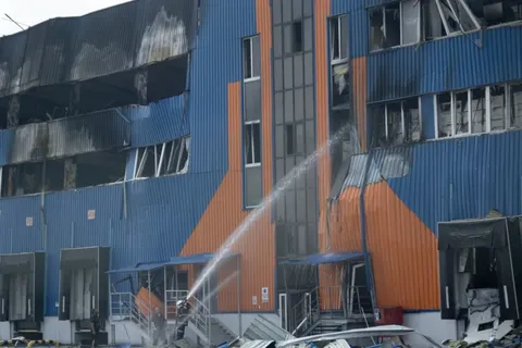 Російські атаки знищили понад 400 тис. кв. м українських складів