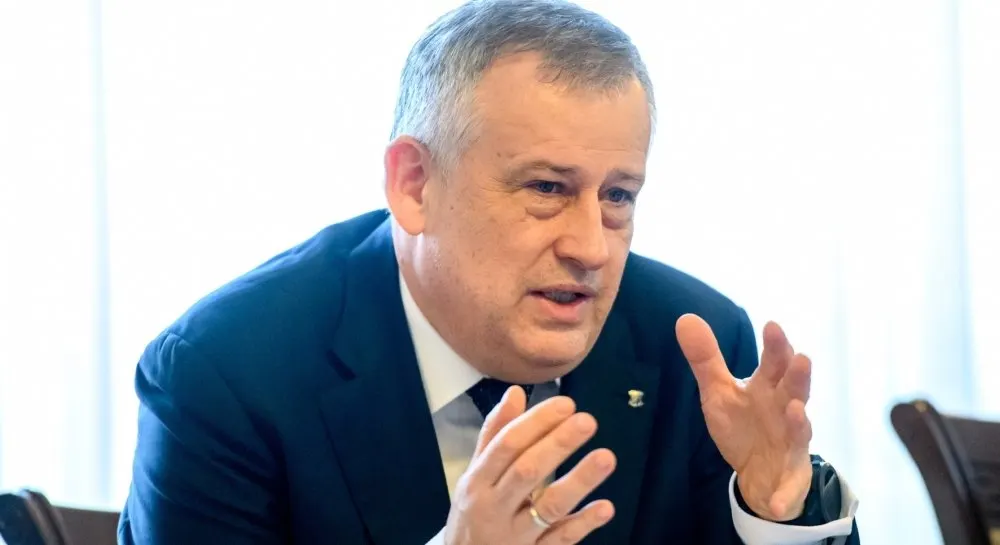 У Санкт-Петербурзі бракує бензину: губернатор обіцяє зміни до жовтня