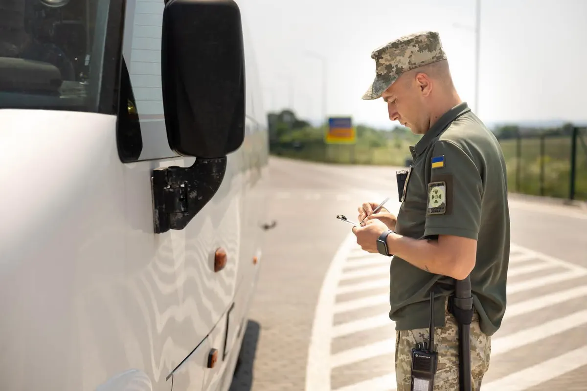 4 мільйони перетинів кордону на Львівщині за літо: де було найбільше черг