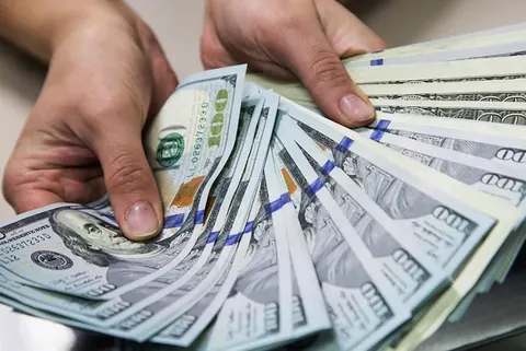 Зарплати під 90 тисяч: хто в Києві заробляє найбільше