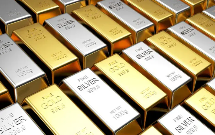 Золото завмерло біля $4375: ФРС підвищила ставку вперше з 2023 року