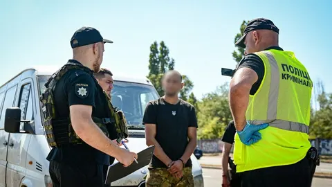 У Запоріжжі двоє чоловіків вночі демонтували понад кілометр мідного дроту «Укрзалізниці»