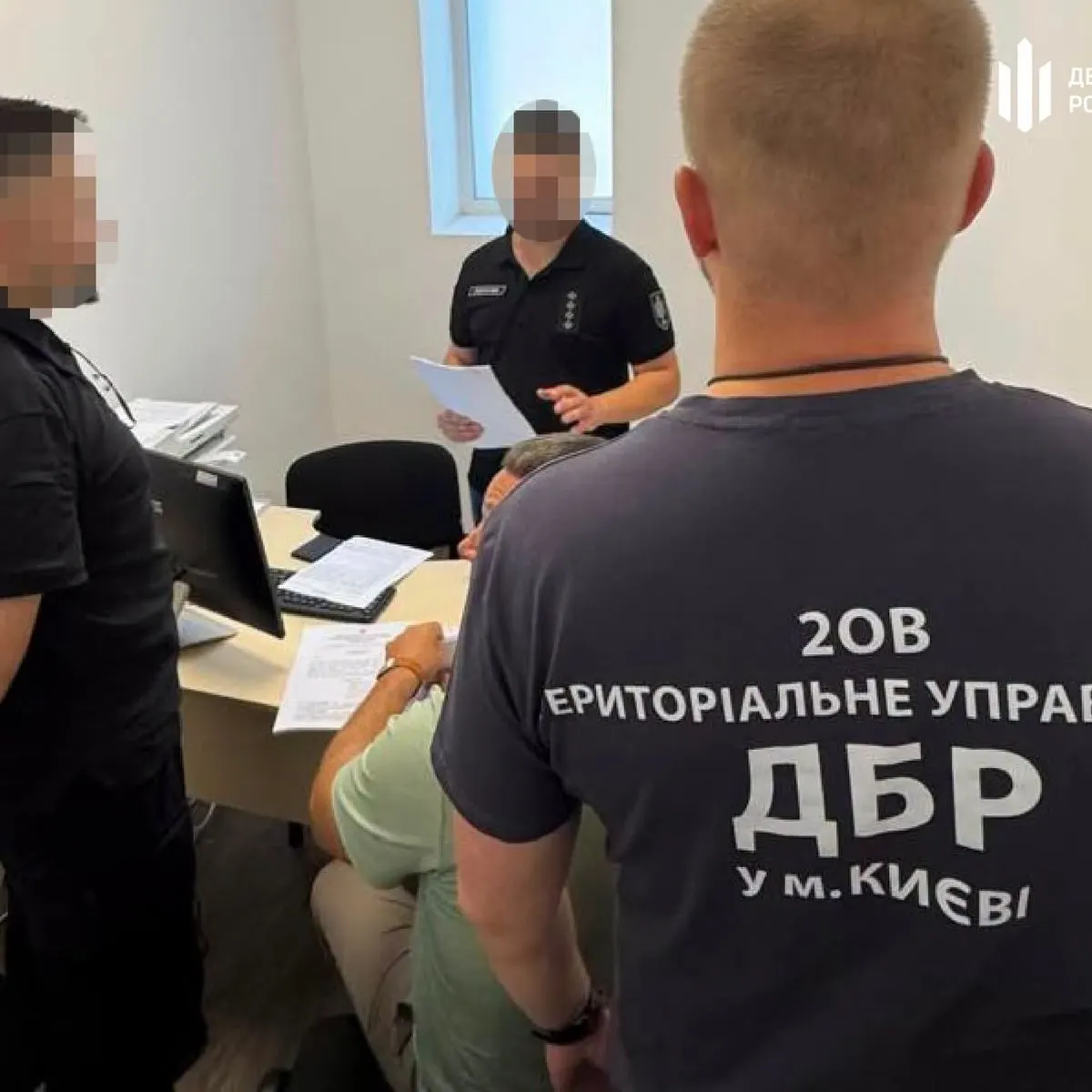 У Києві викрили схему в ТЦК: дані з «Оберега» чистили за $2500