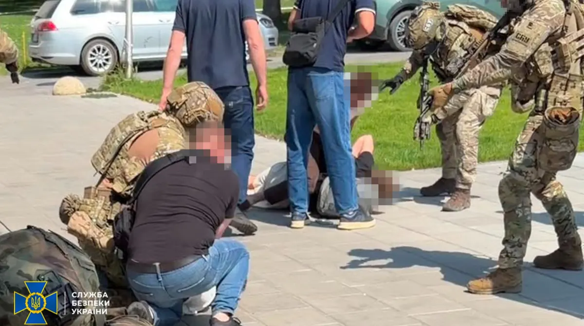 У Чернівцях затримали двох іноземців, які підпалили підстанцію