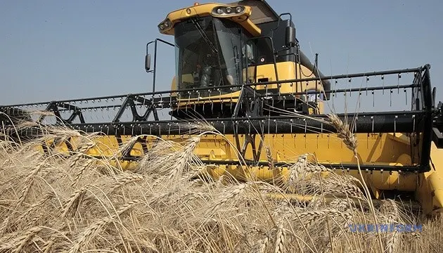 Українські аграрії зібрали понад 30 мільйонів тонн зерна нового врожаю