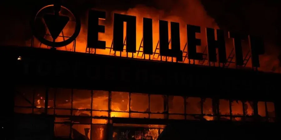 У Запоріжжі безпілотники знищили ТЦ «Епіцентр»: подробиці удару