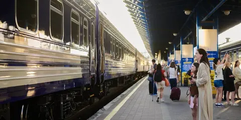 Укрзалізниця закрила продаж квитків на частину рейсів через атаки РФ