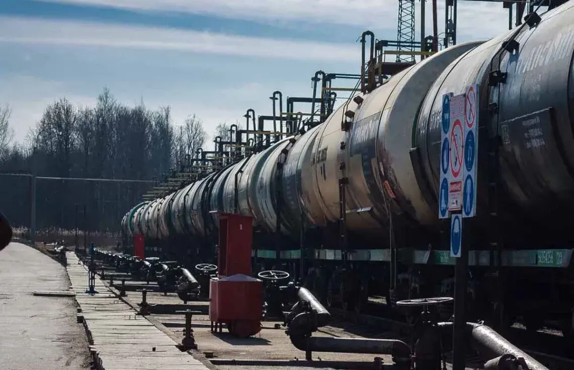 Росія продовжила заборону експорту бензину до січня 2027 року