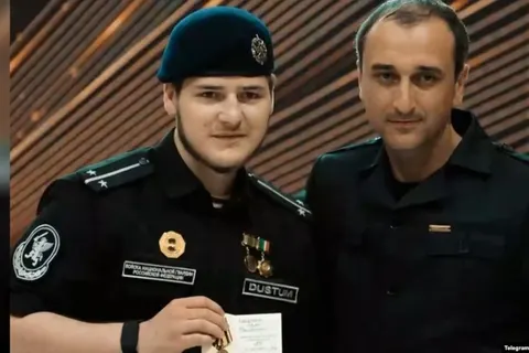 18-річний син Кадирова отримав 22-гу відзнаку: нову медаль вручили в Абхазії
