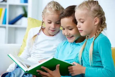 Сінгапур платить віртуальні монети за читання книжок