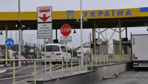 Усі пункти пропуску на кордоні України знову працюють — ДПСУ