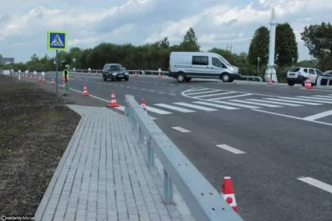 На Стрийщині мотоцикл з підлітками зіткнувся з вантажівкою: двоє постраждалих