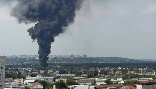 У Брянську палають склади постачальника «Газпромнефть-СМ»
