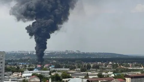 У Брянську палають склади постачальника «Газпромнефть-СМ»