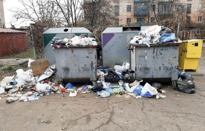 У Слов'янську з трьох районів перестануть вивозити сміття