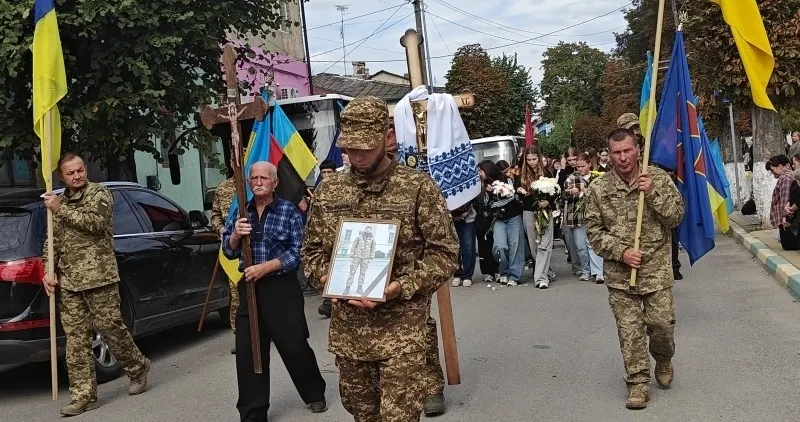 На Тернопільщині попрощалися з 30-річним нацгвардійцем Василем Рибаком