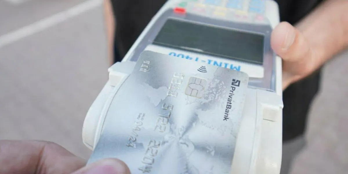 ПриватБанк дає до 200 гривень знижки на місяць у «Сільпо»: як це працює