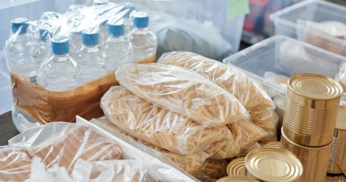 Зима 2026: що варто мати вдома на випадок перебоїв зі світлом і водою