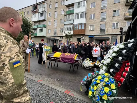 На Волині провели в останню путь 38-річного воїна Ігоря Степанюка