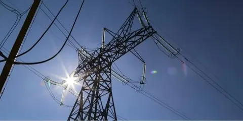 Великі електростанції — під ударом: чому приватний бізнес не поспішає будувати малу генерацію