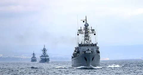 Росія стягує ракетні кораблі до Балтики: що відомо