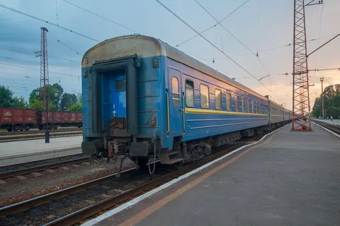 Укрзалізниця платить студентам і випускникам: від стипендії до 78 тисяч гривень