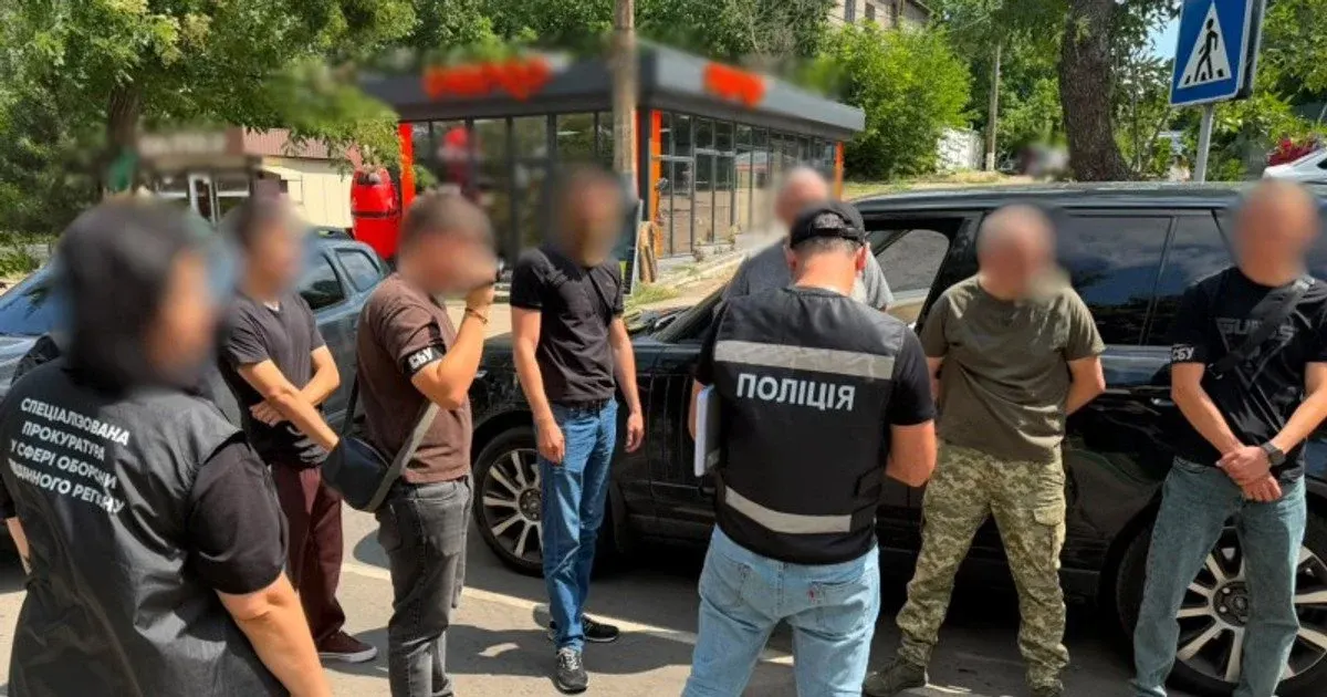 ТЦК на Одещині вимагав 500 л дизпалива за бронь