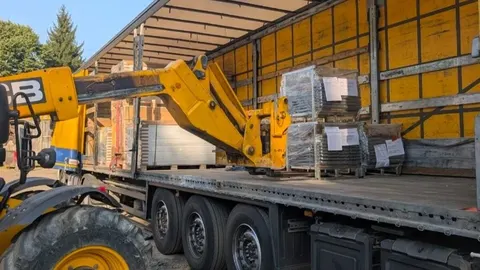 Львів отримав від Німеччини три системи накопичення енергії для критичної інфрас