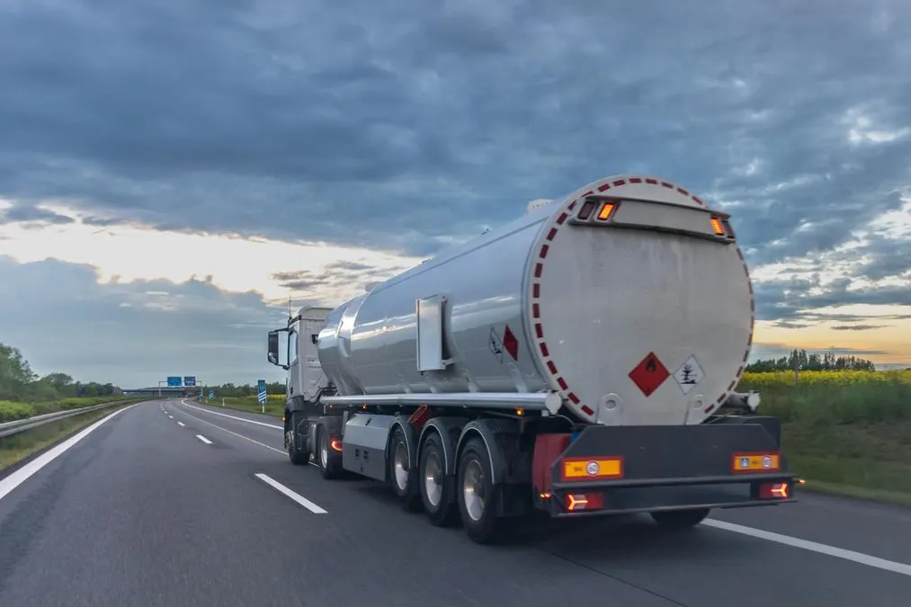 Росія вперше купує бензин в Індії: удари по НПЗ створили дефіцит