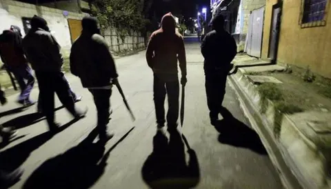 Після лазні — у сітку поліції: у Харкові сім молодиків влаштували погром у гурто