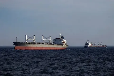 Туреччина пропонує Києву і Москві захистити цивільні судна в Чорному морі