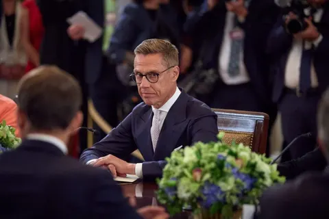 Стубб: Росія не зупиниться через економіку, але може змінити рішення