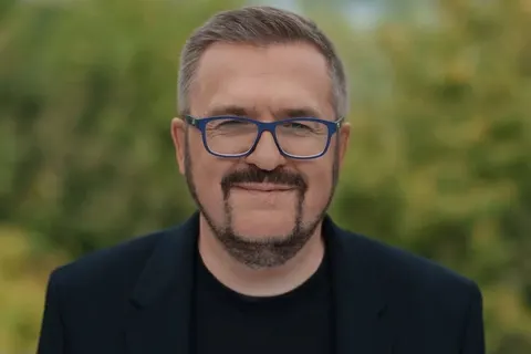Пономарьов на 53-річчя зізнався: написав роман про ШІ