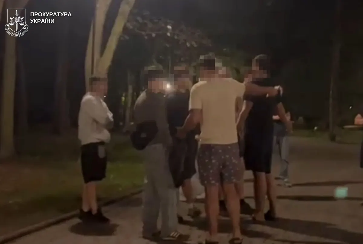 Напад у Скнилівському парку: двоє чоловіків поранили ножем 16-річного хлопця