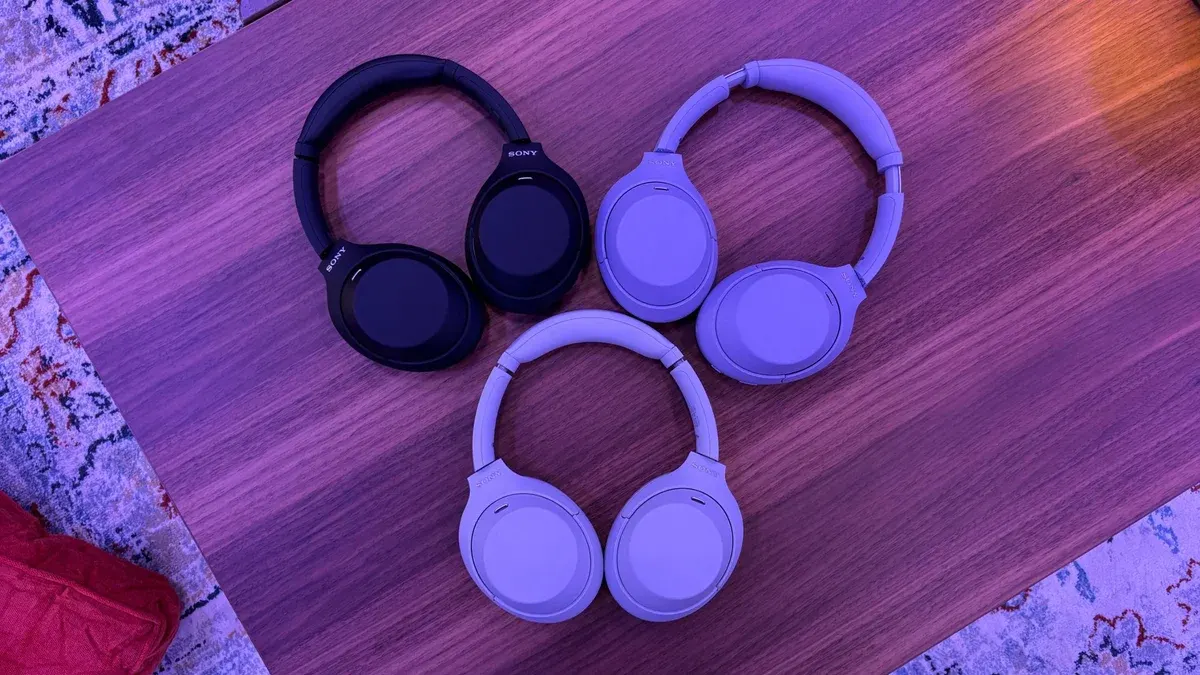 Sony повертає легендарні WH-1000XM4: що змінилося в оновленій версії