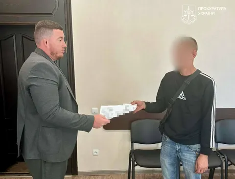 На Харківщині вітчима підозрюють у насильстві над 13-річною падчеркою