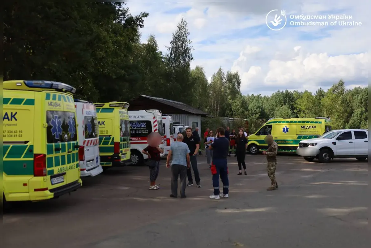 З окупації вдалося повернути ще 13 українців: серед них — літні та тяжкохворі