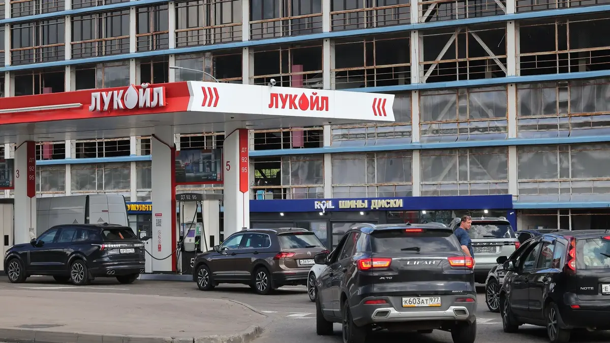 Казахстанські НПЗ не поспішають рятувати Росію бензином