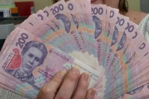 Пенсіонерам автоматично додадуть до 456 грн: хто отримає доплату