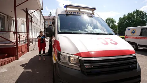 На Чернігівщині серпень був гарячим для «швидкої»: 71 виїзд через атаки РФ