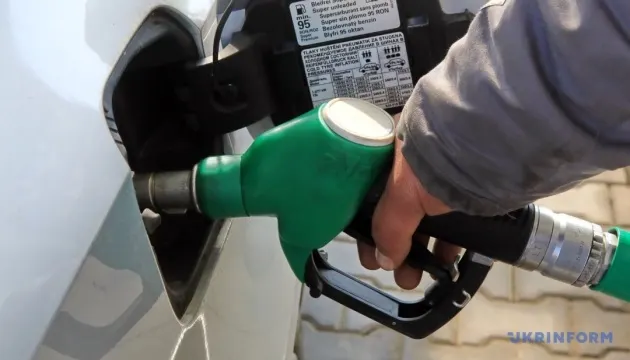 Пальне дорожчає: скільки коштують бензин, дизель та автогаз 8 вересня