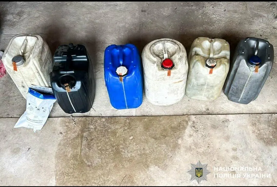 Троє жителів Рівненщини постануть перед судом за крадіжку майже двох тонн дизпального